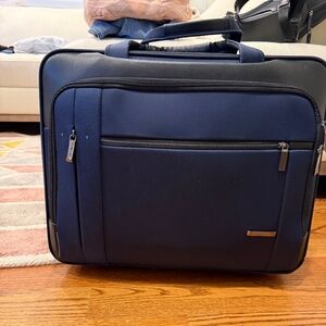 Samsonite roller business suitcase